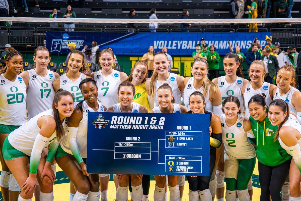 Moving on to the next one! The University of Oregon Ducks Volleyball team played the University of Southeastern Louisiana Lions in the first round of the 2023 Division I Women&#8217;s Volleyball Championship at Matthew Knight Arena in Eugene, Ore., on Nov. 30, 2023. (Spencer So/Emerald)