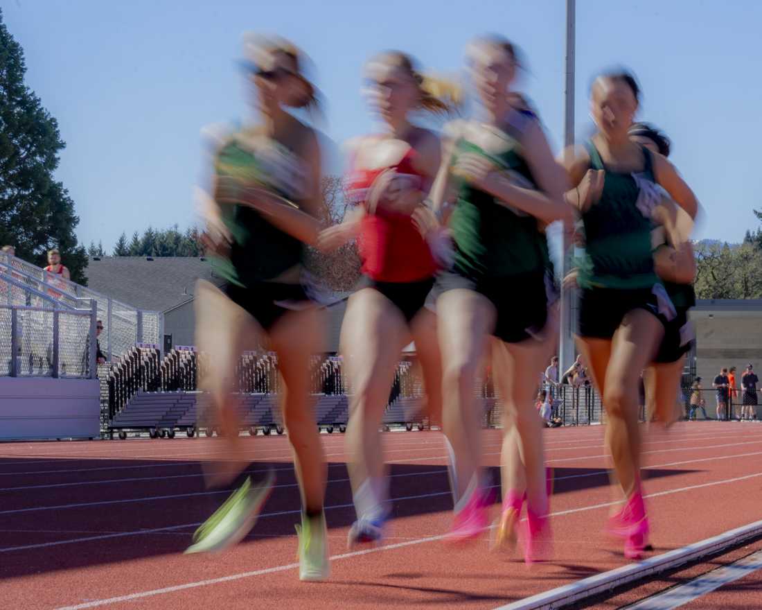 <p>The women's 1500m race. The PNW Invitational took place on March 16, 2024 at Oregon State University (Lulu Devoulin/ Emerald)</p>