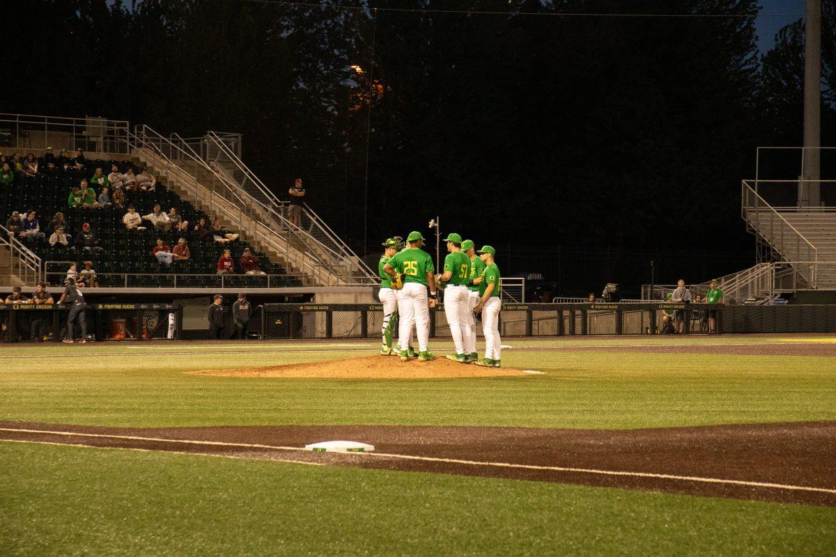 Pitcher change. The Oregon Ducks baseball team takes on the Washington State Cougars on May 16, 2024 at PK Park in Eugene, Ore. (Mason Burbey/Emerald)