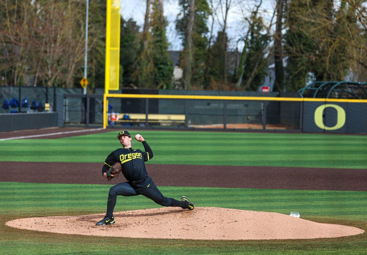 Grayson Grinsell pitches 3.2 innings allowing 5 runs. UC Santa Barbara defeats the Oregon Baseball team 7-3 in Game 2 of the series at PK Park in Eugene, Ore., on March 2, 2024. (Kai Kanzer/Emerald)