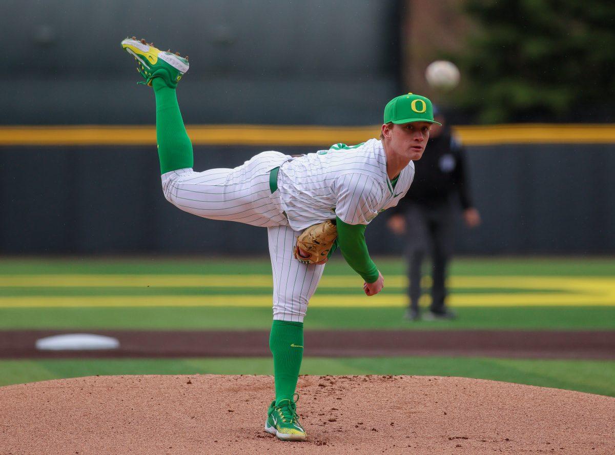 Kevin Seitter (18) a right handed pitcher for Oregon, throws a strike in the first inning. Oregon Baseball take on UC Santa Barbara at PK Park in Eugene, on March 3 , 2024. (Eddie Bruning/Emerald)