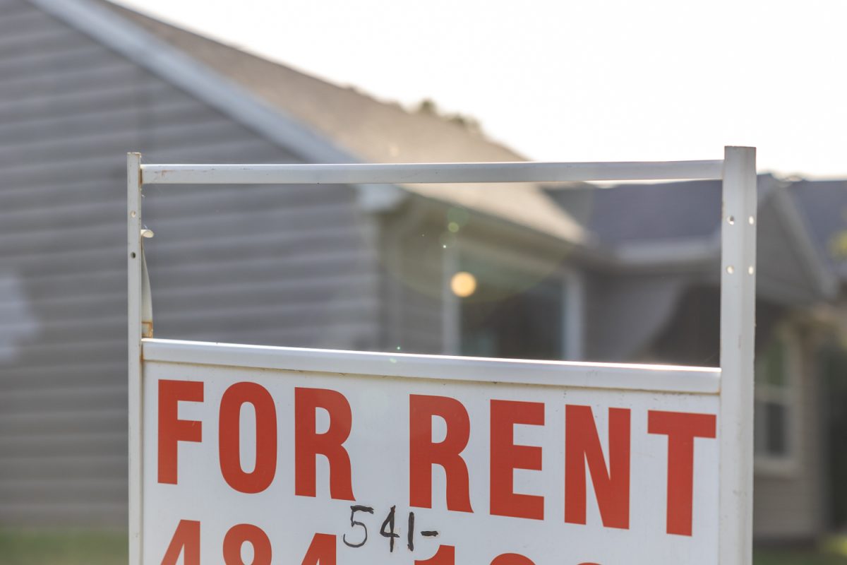 A "for rent" sign sits in the front yard of a house on the south side of the University of Oregon campus. (Molly McPherson/Emerald)