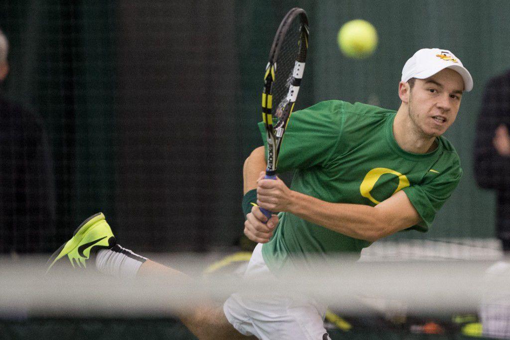 Simon Stevens serves as perfect source of energy for Oregon