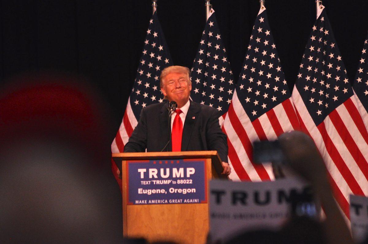 Trump travels to Lane County