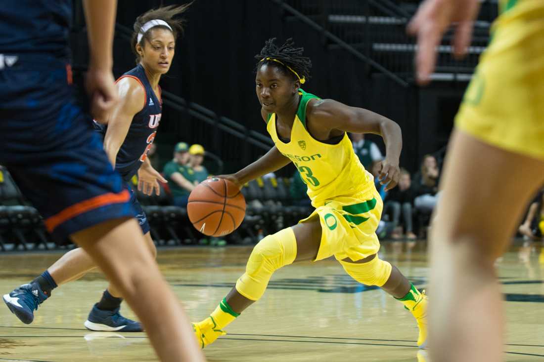 Oregon guard Mar&#8217;Shay Moore (13) looks for an opening as she charges the basket. The Oregon Ducks host the University of Texas at San Antonio Roadrunners at Matthew Knight Arena in Eugene, Ore. on Nov. 20, 2016. (Amanda Shigeoka/Emerald)