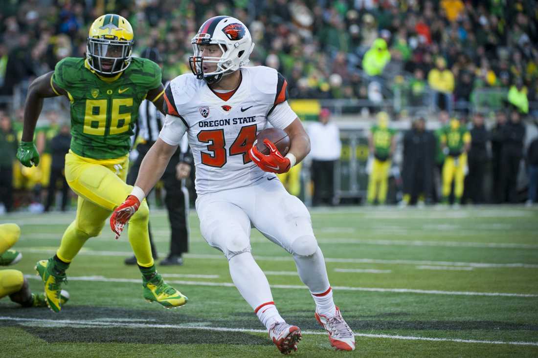 Scout team is an aspect that is often overlooked among all the chaos of Oregon football, but is something that is &#8220;vital&#8221; for the Ducks&#8217; success, according to head coach Mark Helfrich. Throughout the season, the scout team has attempted to emulate certain players, playing styles and overall offenses and &#8230;