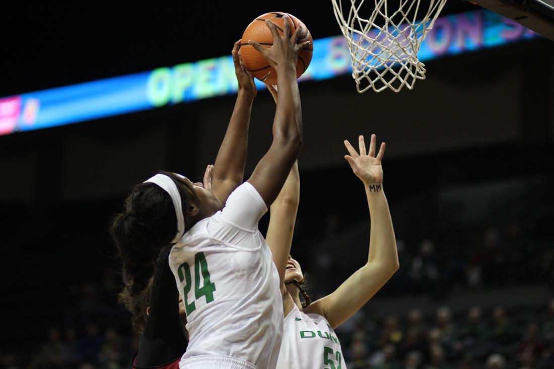 Oregon women&#8217;s basketball delivered a dominant performance on Friday, blowing out Hawai&#8217;i 85-44 in the final game of the 2017 Duel in the Desert tournament in Las Vegas. The win marks the seventh time this season that the No. 10 Ducks have won by at least a 30-point margin, and &#8230;