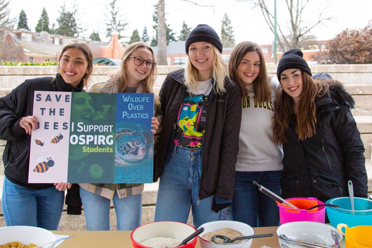 UO OSPIRG hosts "Jar Jam" at the EMU Amphitheater&#160;on March 5, 2019 as part of a campaign to&#160;ban single-use plastics.&#160;OSPIRG Students is a student-run nonprofit that has been working for social change at UO since 1971. (Sarah Northrop/Emerald)