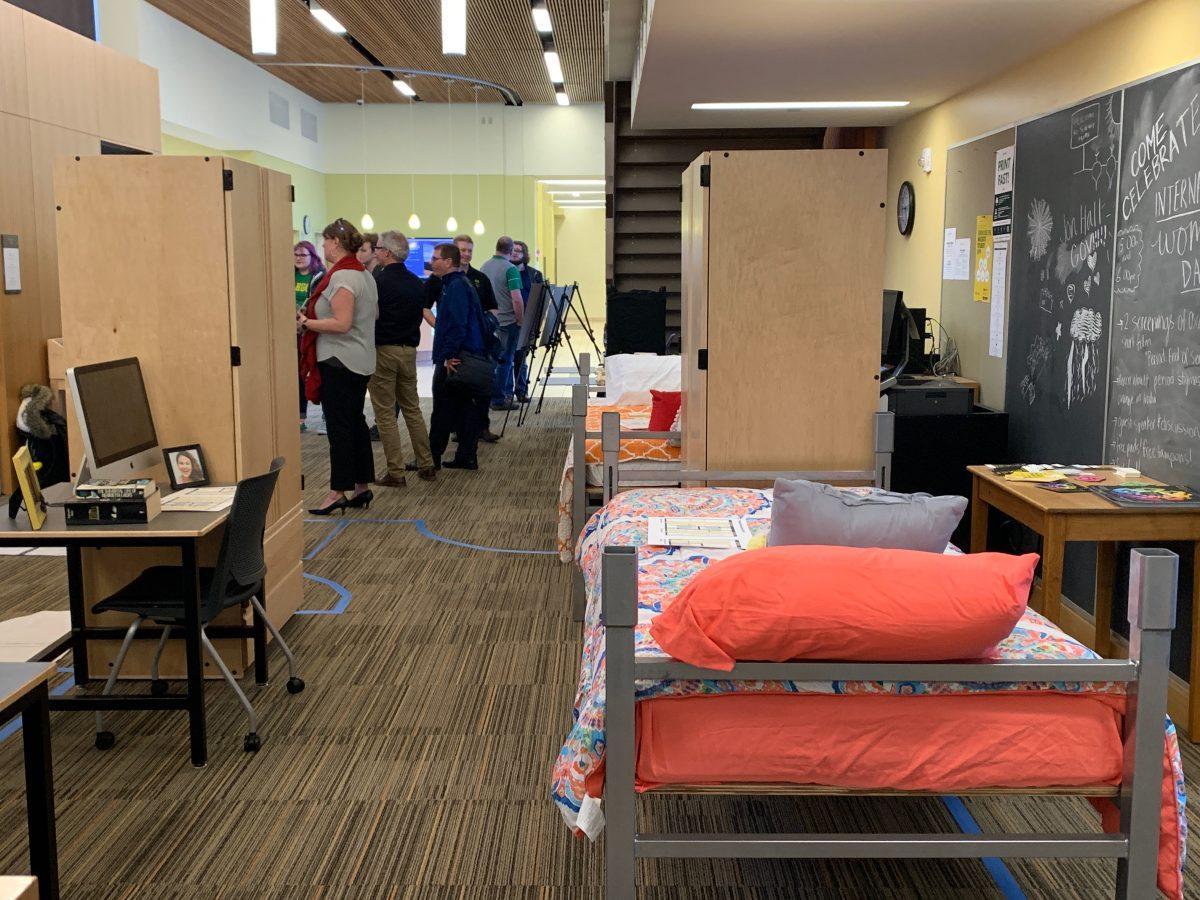 University Housing used virtual reality technology and 3-D models of the floorplans for students to experience what the rooms are projected to look like in order to receive feedback. (Hannah Kanik/Emerald)