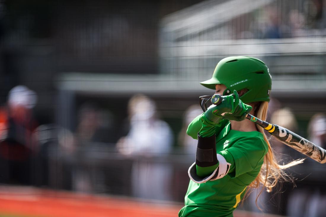 <p>Oregon Ducks softball takes on University of Oklahoma at Jane Sanders Stadium in Eugene, Ore. on Mar. 9, 2019. (Ben Green/Emerald)</p>