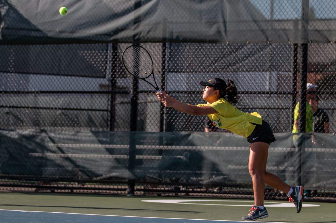 Oregon Ducks women&#8217;s Tennis faces Portland at the Oregon Student Tennis Center outdoor courts in Eugene, Ore. on April 17, 2019 for their last home game of the season. (Maddie Knight/Emerald)