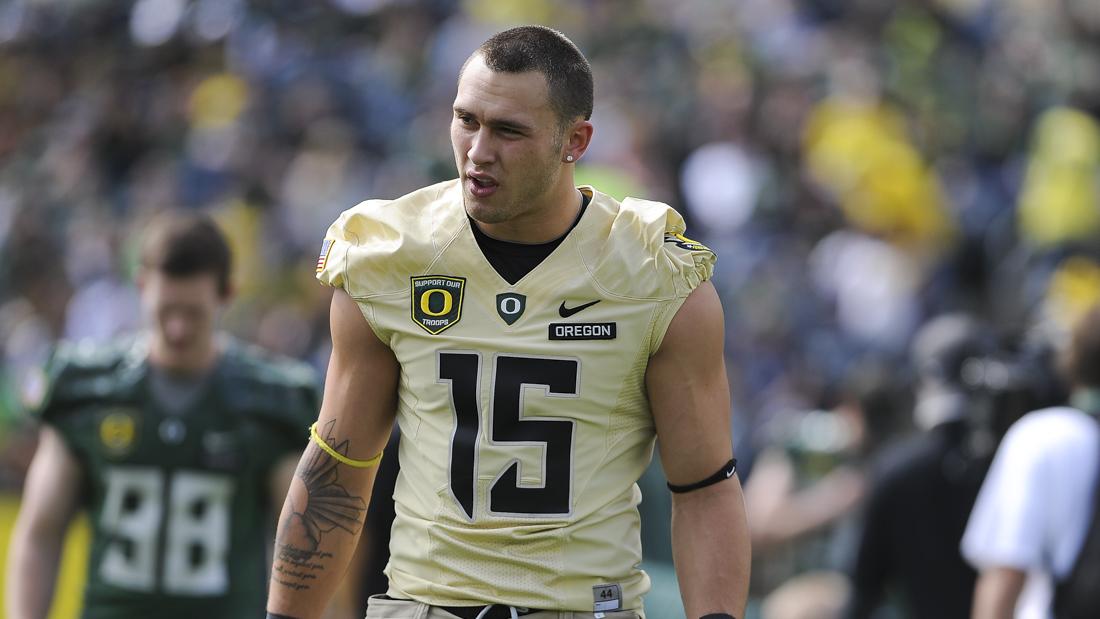 Oregon tight end Colt Lyerla (15) walks on the field during the warm up before the spring game on April 28, 2012 in Eugene, Ore. (Emerald Archives)