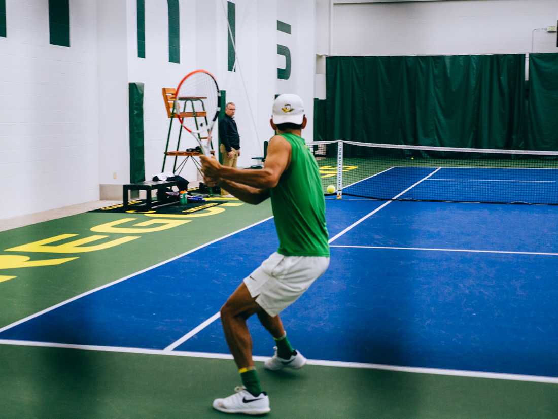 Oregon Ducks men&#8217;s tennis hosts the Duck Invitational at the Student Tennis Center in Eugene, Ore. on Nov. 01, 2019. (Connor Cox/Emerald)