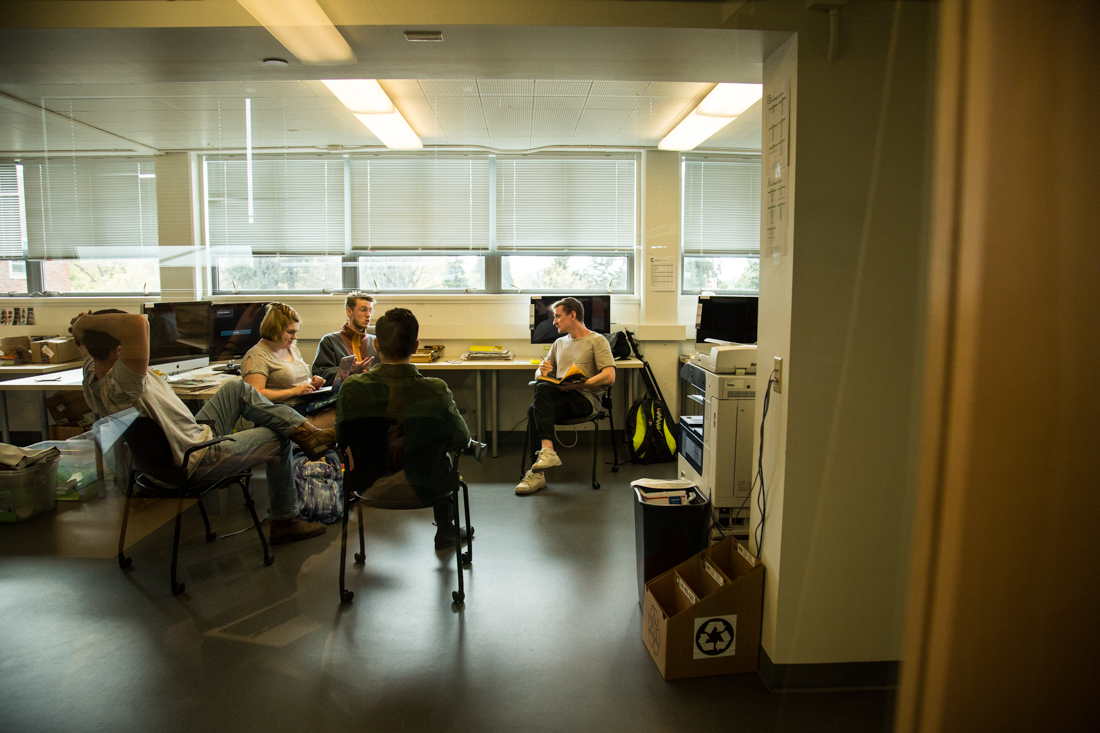 The Emerald opinion desk meets during an all-staff meeting on April 21, 2019. (Sarah Northrop/Emerald)