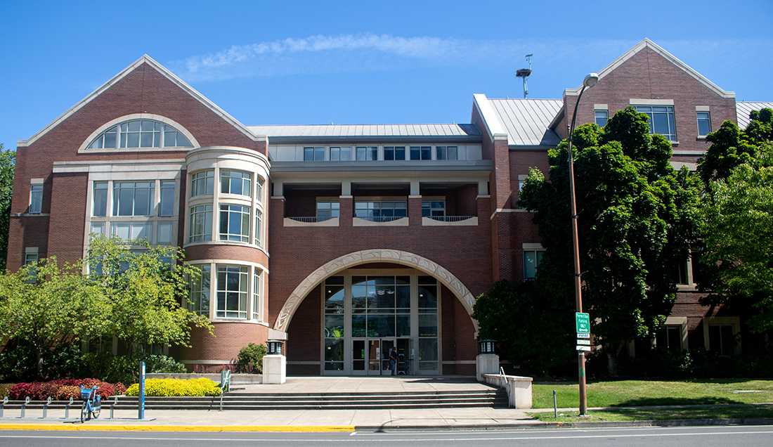 The law library currently has plans to partially reopen for Fall term. Located across from Hayward Field, the William Knight Law Center is the home of UO's legal studies. (Will Geschke/Emerald)