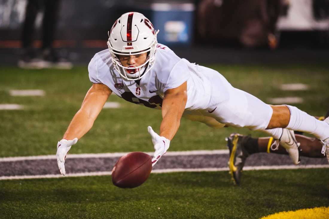 Stanford wide reciever Brycen Tremayne (81) stretches out in attempt to catch a touchdown pass. Oregon Ducks Football takes on Stanford University at Autzen Stadium in Eugene, Ore. on Nov. 7, 2020. (DL Young/Emerald)