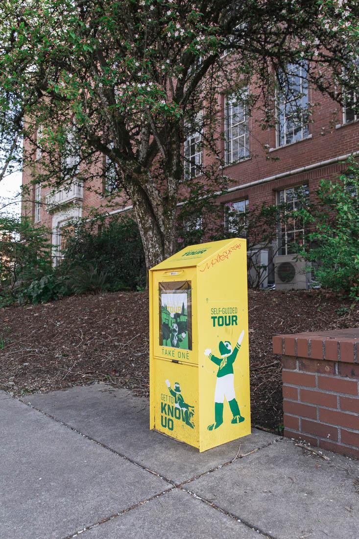 One of the self guided tour hubs, used to allow potential students the chance to roam the campus in a manner that is COVID-19 friendly. University of Oregon adjusts Ambassadors program in light of the COVID-19 pandemic. (Maddie Stellingwerf)