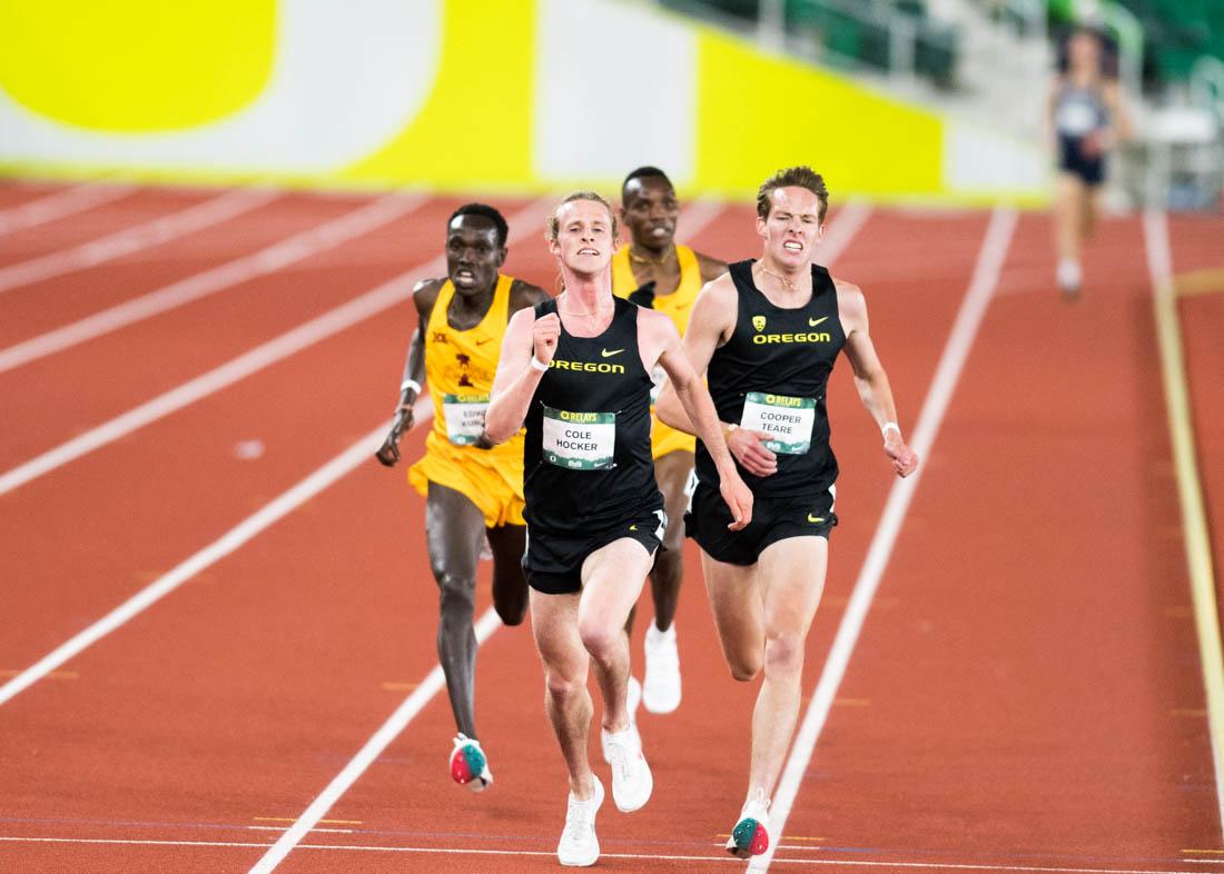 Cole Hocker places first for Oregon in the Men&#8217;s 5000 meter Invitational, setting a new Meet Record. The Oregon Ducks host the Oregon Relays for track and field at the newly renovated Hayward Field in Eugene, Ore., April 23, 2021. (Madi Mather/Emerald)