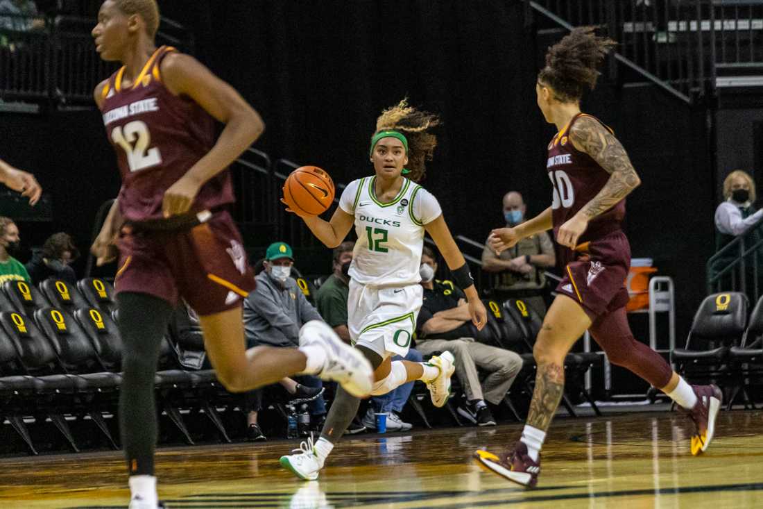 Game MVP, Te-Hina Paopao (12), dribbles the ball up the floor. The Oregon Ducks Women&#8217;s Basketball team takes on the Arizona State Sun Devils, on February 1st, 2022, at Matthew Knight Arena. (Molly McPherson/Emerald)