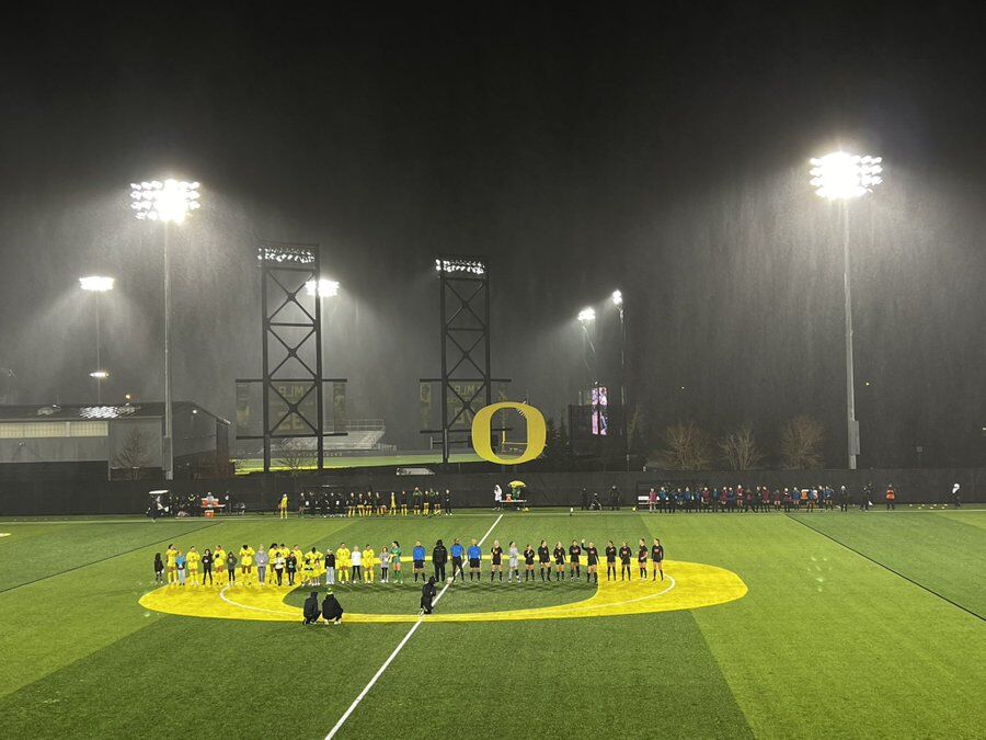 Ducks draw 2-2 in final match of the season against rival Oregon State