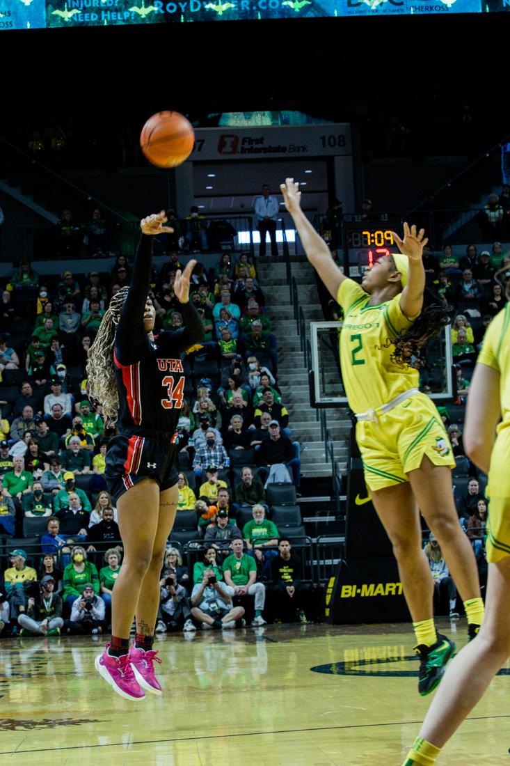 Ducks Chance Gray (2) reachs to block a shot. The Oregon Ducks take on the Utah Utes in Eugene, Ore., on Feb. 5, 2023. (Ali Watson/Emerald)