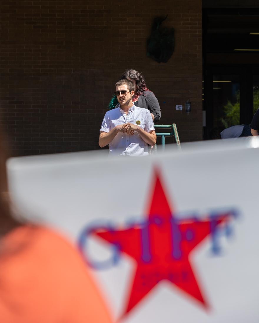 A GTFF member delivers a speech on the front steps of McKenzie Hall. Members of Oregon&#8217;s Graduate Workers Union rallied with community members outside of McKenzie Hall ahead of their next bargaining session on June 2, 2023. (Molly McPherson/Emerald)