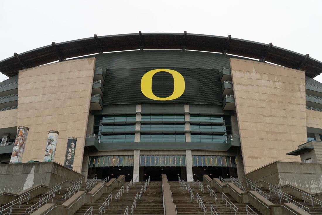 Oregon fans hope for new offensive strategy under new head coach, Dan Lanning, and the large overhaul to the offensive staff. Oregon football announced that, Dan Lanning, would be the new head coach on December 11, 2021. (Serei Hendrie/ Emerald)