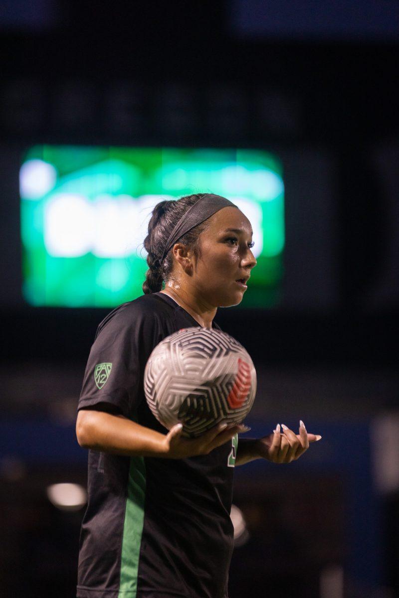 Sophomore defender Anna Emperador (3) looks in confusion and frustration as she looks for an open teammate to throw to.&#160;The University of Oregon Ducks soccer team falls to the University of Colorado Buffalos with a score of 3-1 at&#160;Pape Field in Eugene, Ore., on Sept. 28, 2023. (Jonathan Suni/Emerald)