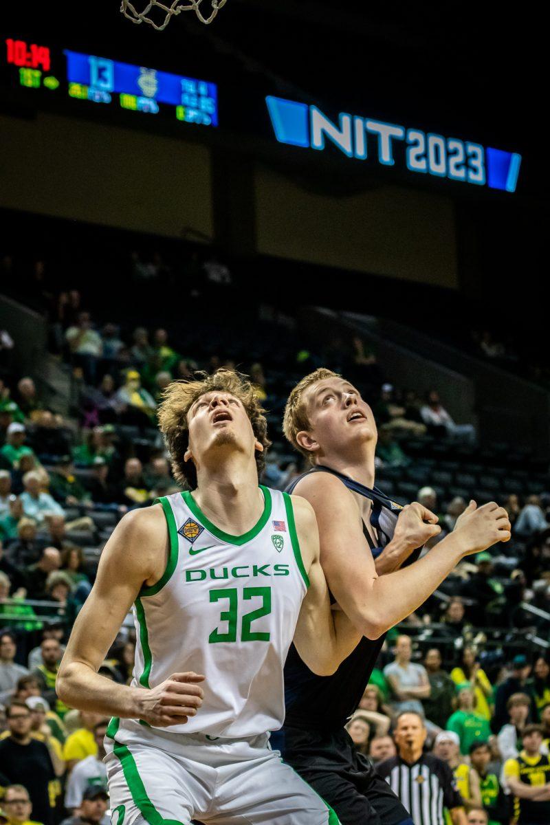 Nate Bittle (32) wrestles with a UC Irvine big to gather a rebound.&#160;The Oregon Mens Basketball team host UC Irvine at Matthew Knight Arena for the first round of the NIT in Eugene, Ore., on Feb. 13th, 2023. (Jonathan Suni, Emerald)