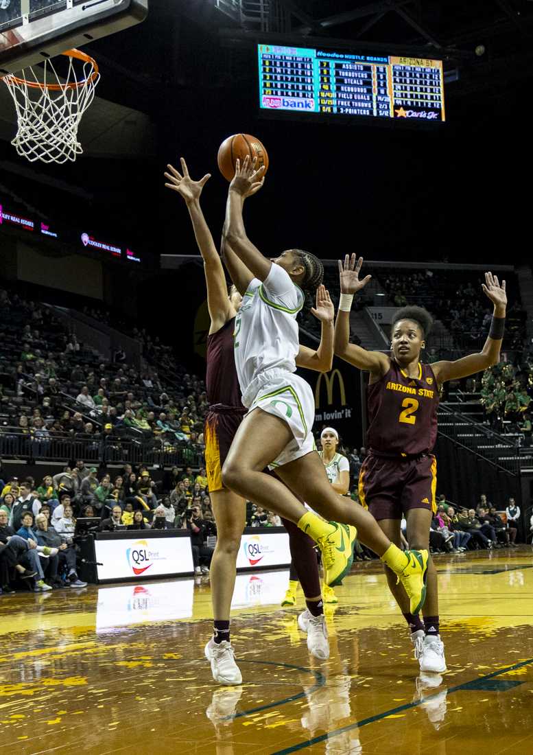 Oregon guard Chance Gray (2) attempts a layup. The Oregon Women's Basketball Team won 65-53 against the Arizona State Sun Devils at Matthew Knight Arena in Eugene Ore., on Jan 12, 2024. (Alex Hernandez/Emerald)