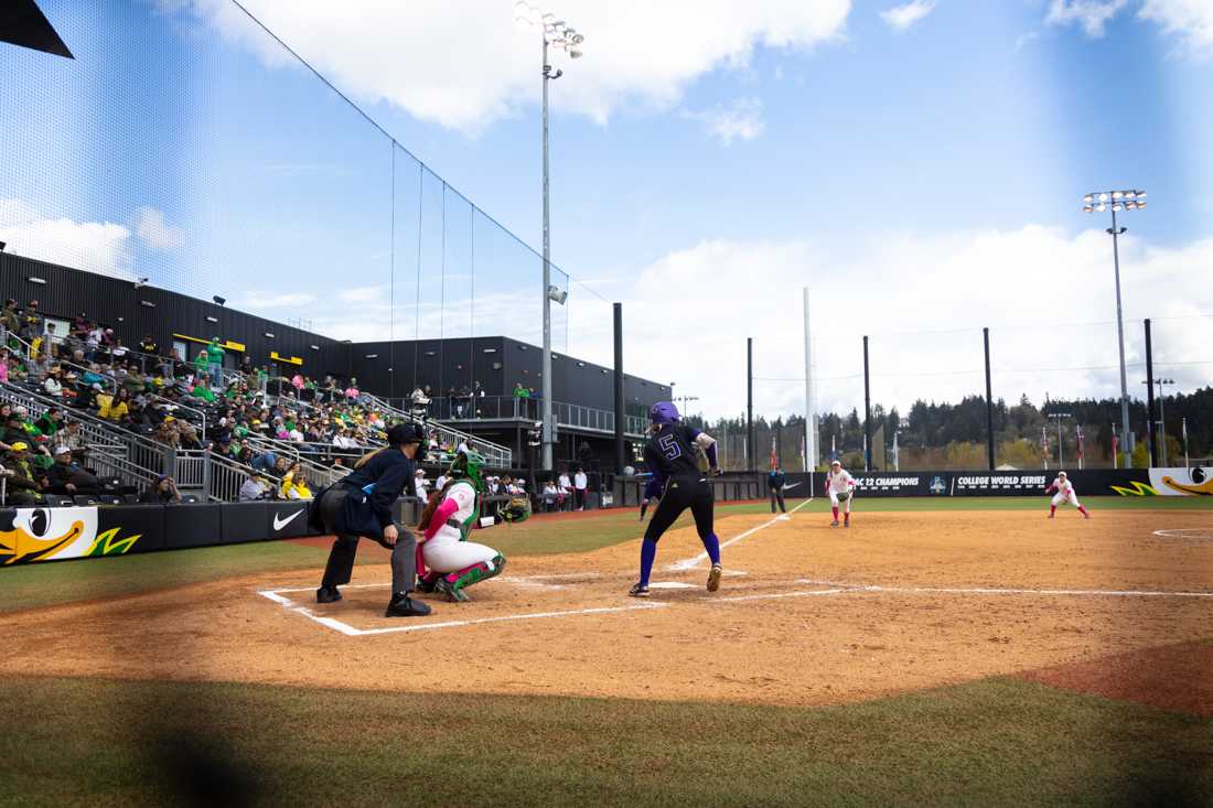 The Huskies start the top of the fifth inning. The University of Oregon Softball team defeated University of Washington 6-4 in a Pac-12 series at Jane Sanders Stadium in Eugene, Ore., on April 7, 2024. (Kemper Flood/Emerald)