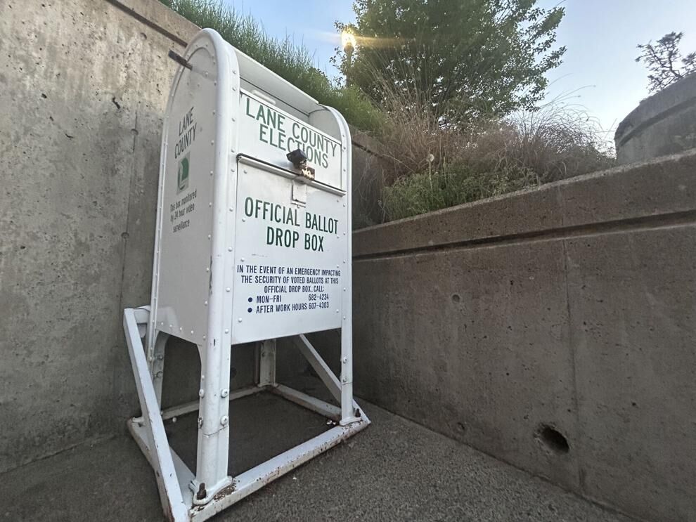 (Ballot box outside of the EMU at the University of Oregon/Photo by Caleb Barber)