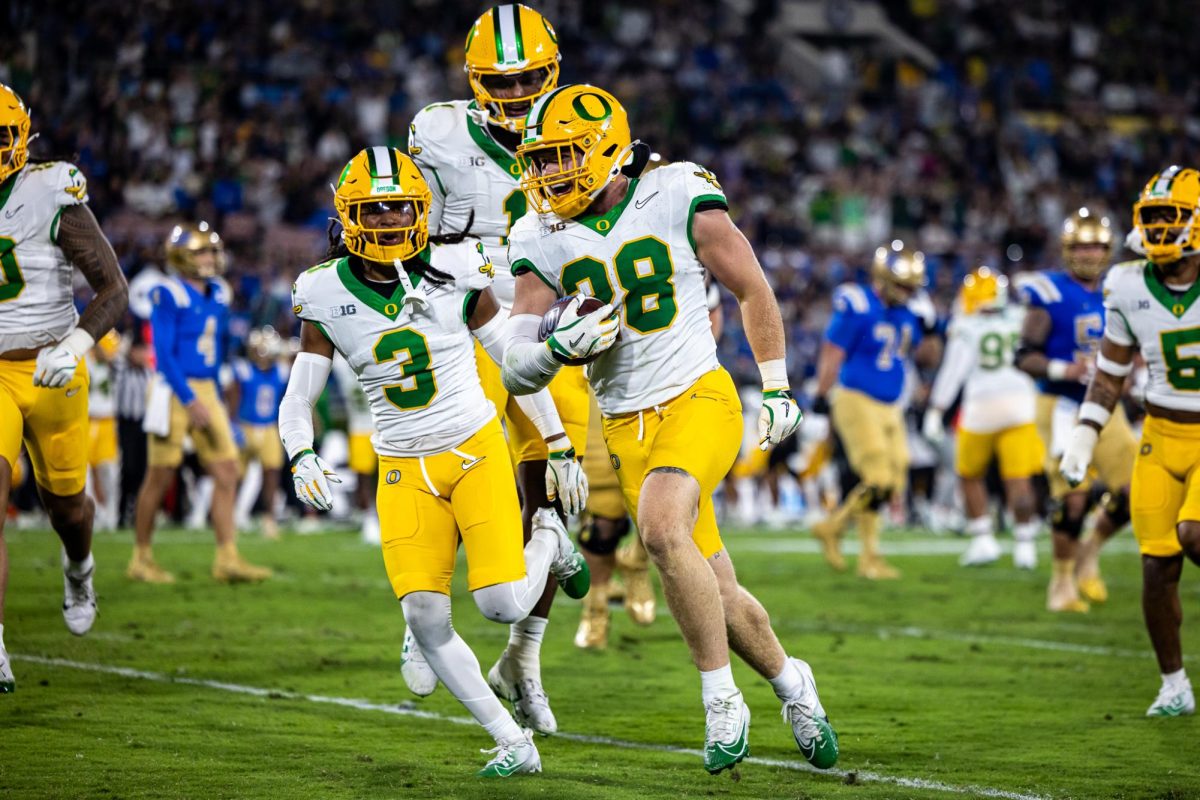 Bryce Boettcher (28) celebrates a big forced turnover against the Bruins. The Oregon Ducks take on the UCLA Bruins in its first Big Ten Conference game in the Rose Bowl in Pasadena, CA on Sept. 28, 2024. (Jonathan Suni/Emerald)