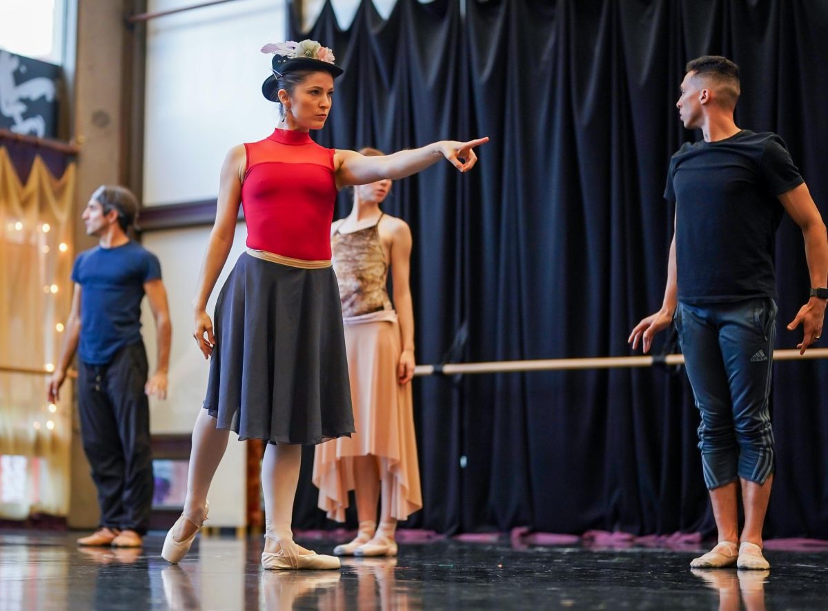 After being called in to investigate another murder in the ballet, performer Isabelle Bloodgood points the accusatory finger towards the 4 main suspects. Ballet Fantastique: Murder at the Ballet, Eugene, Oregon, Oct. 16 2024 (Eddie Bruning/Emerald)