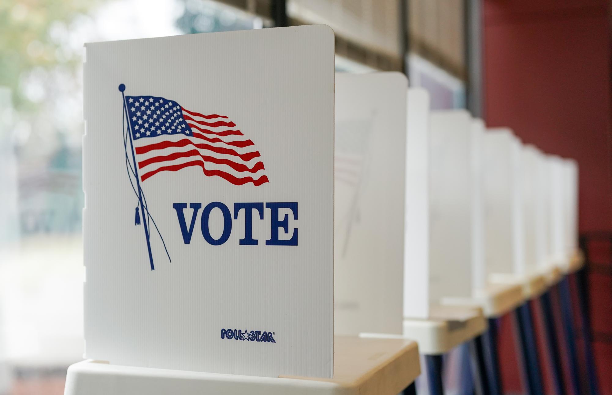 Voting booths located inside of the Lane County Elections Official Ballot Dropbox. Election voting 2024, Eugene Oregon, Oct. 16 2024 (Eddie Bruning/Emerald)