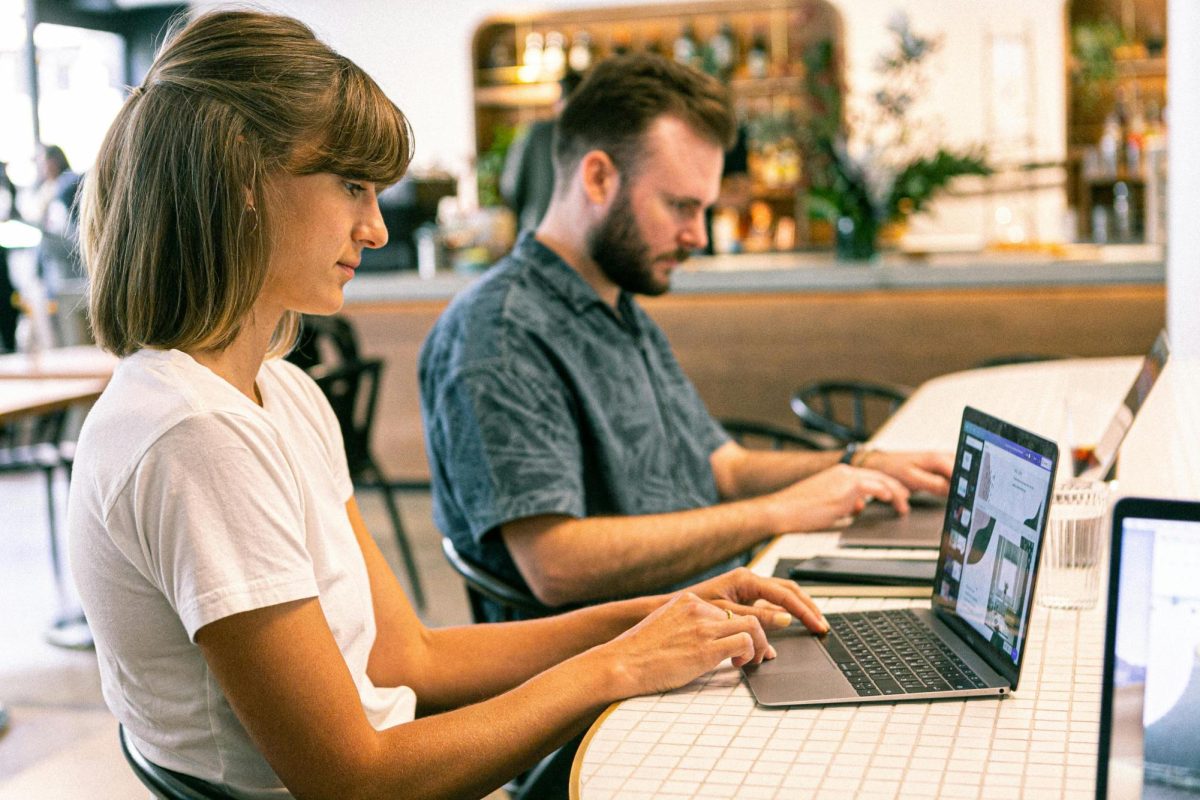 https://www.pexels.com/photo/photo-of-woman-using-laptop-3194518/