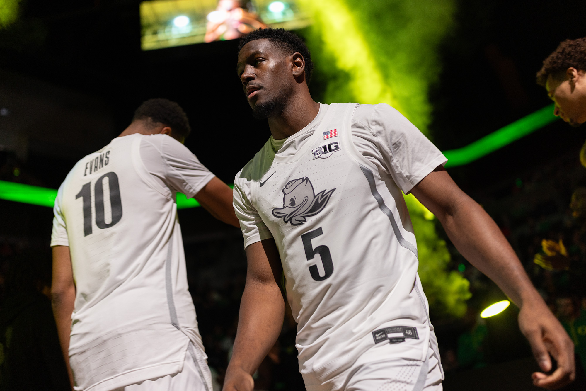 Oregon guard TJ Bamba (5) walks onto the court. The University of Nebraska–Lincoln Cornhuskers defeated the University of Oregon Ducks 77-71. Now 16-6 in the season, the Ducks will go on to face Michigan Wolverines on February, 5. (Miles Cull/Emerald)