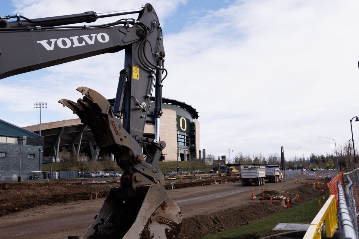 Construction takes place along Leo Harris Parkway near Autzen Stadium in Eugene, Ore. (Darby Winter/Emerald) 