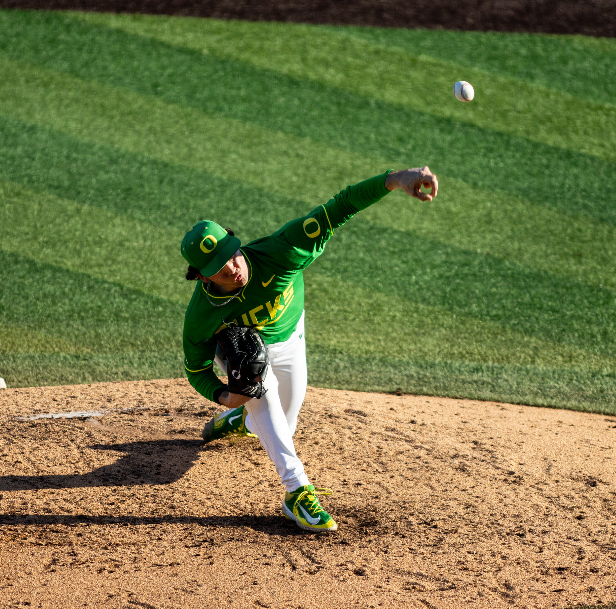 Pitcher for Oregon, Grayson Grinsell (2), pitches the ball during their game against Columbia, Feb. 28, 2025, at PK Park in Eugene, Ore.