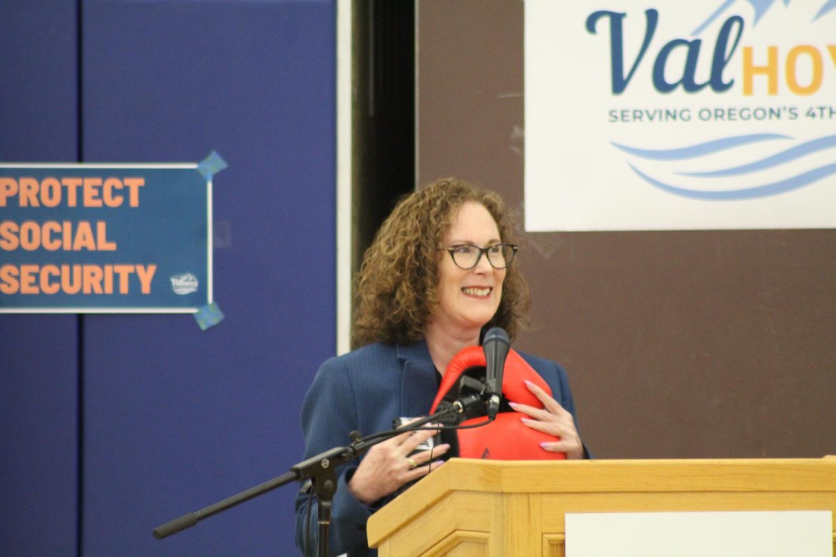 Val Hoyle hosts a Social Security and Medicare town hall on April 23, 2025, at Lane Community College. (Mathias Lehman-Winters/Emerald)