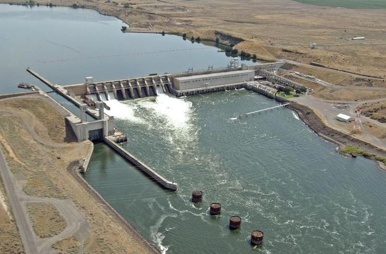 The Ice Harbor Dam is one of the four Lower Snake River Dams. (Bonneville Power Administration)