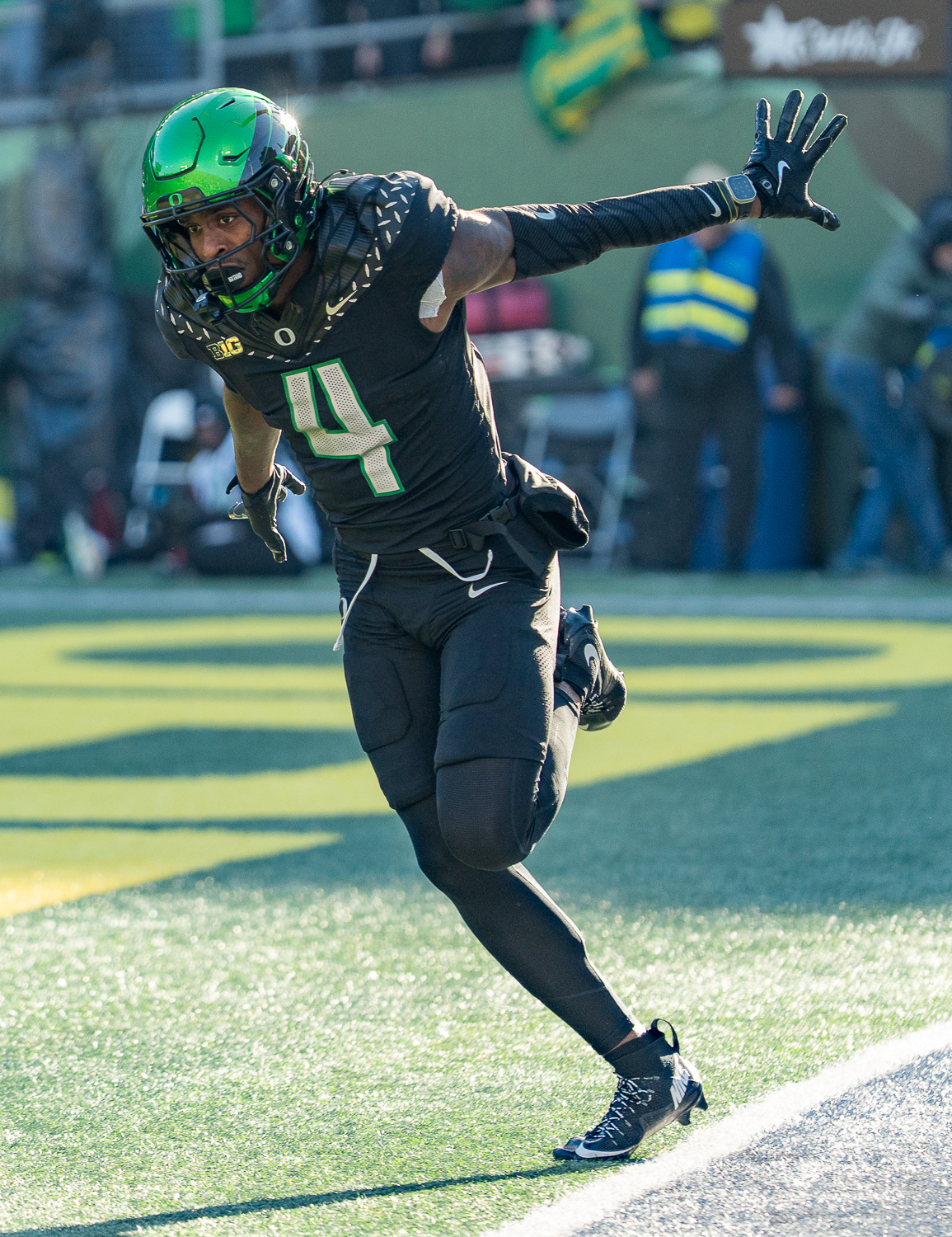 Oregon Ducks wide receiver Malik Benson (4) celebrates after returning a punt for touchdown. The University of Oregon Ducks took on West Coast rival the USC Trojan's in a game at Autzen Stadium in Eugene, Ore. on Nov. 22, 2025. (Saj Sundaram/Emerald)