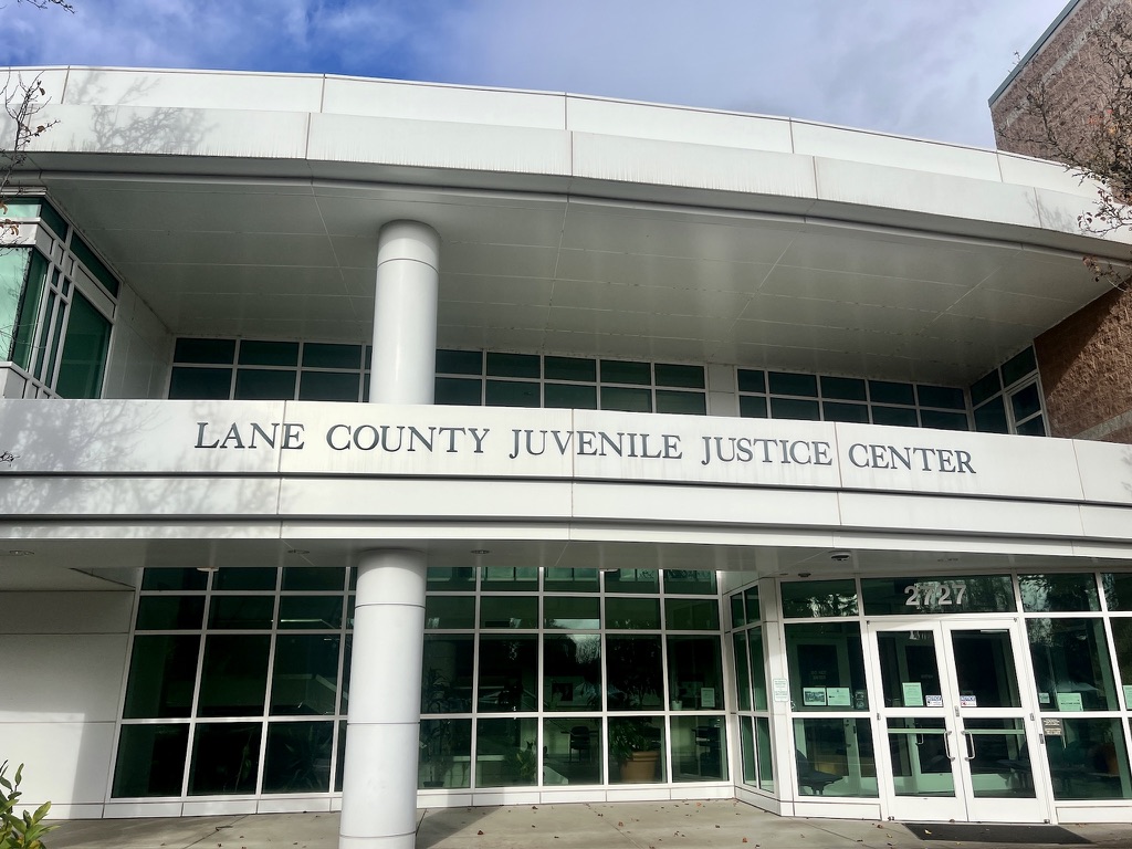The Lane County Juvenile Justice Center in Eugene on Dec. 6, 2025. (Lucas Hellberg/The Daily Emerald)
