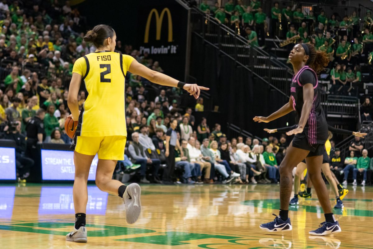 Katie Fiso (2) directs traffic. Oregon women’s basketball hosts Penn State at Matthew Knight Arena in Eugene, Ore, on January 24, 2026. (Owen Burriss/Emerald)