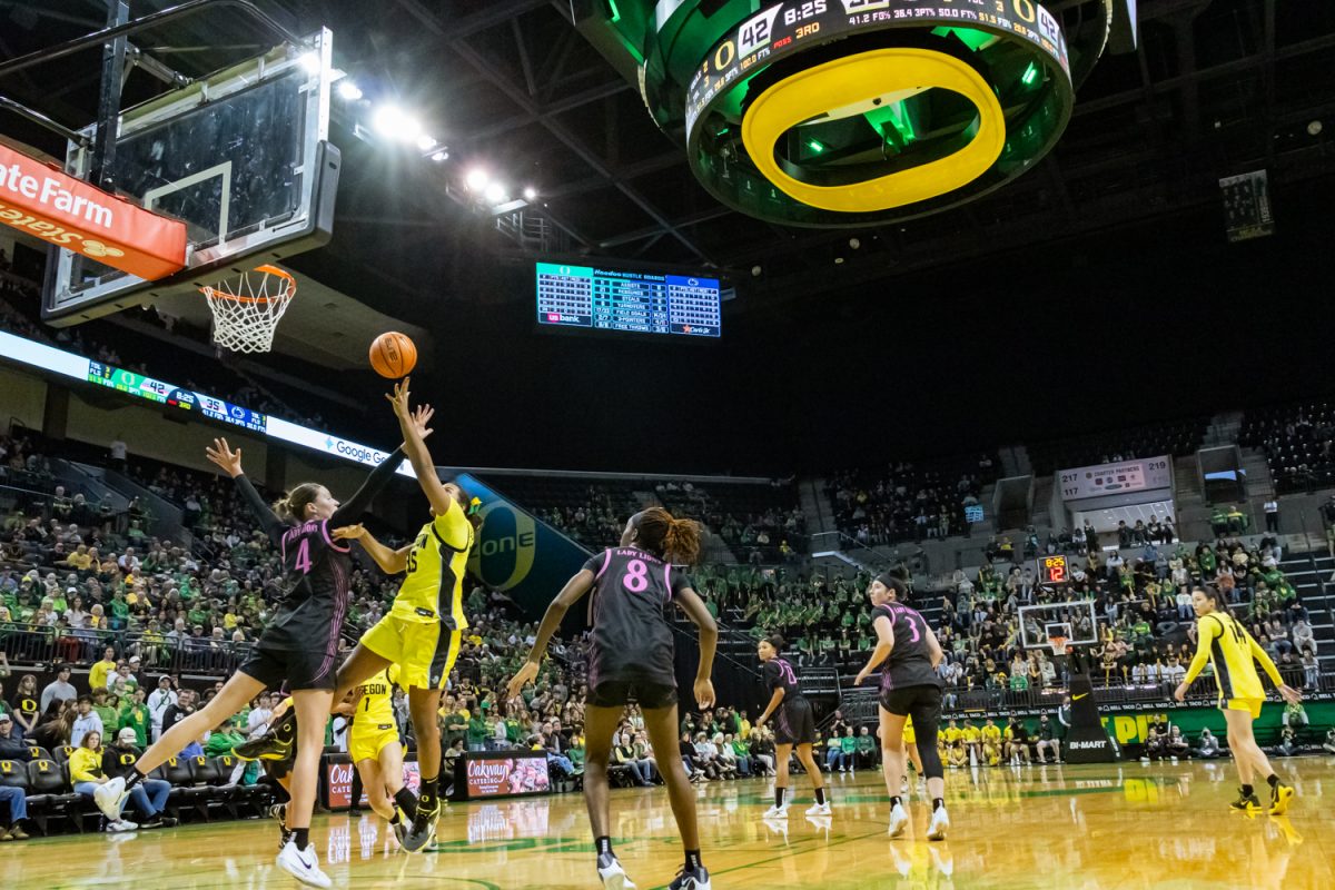 Oregon forward Ehis Etute (35) puts up a shot down low while being guarded by Penn State forward Maggie Mendelson (4).Oregon women’s basketball hosts Penn State at Matthew Knight Arena in Eugene, Ore. on January 24, 2026. (Owen Burriss/Emerald)