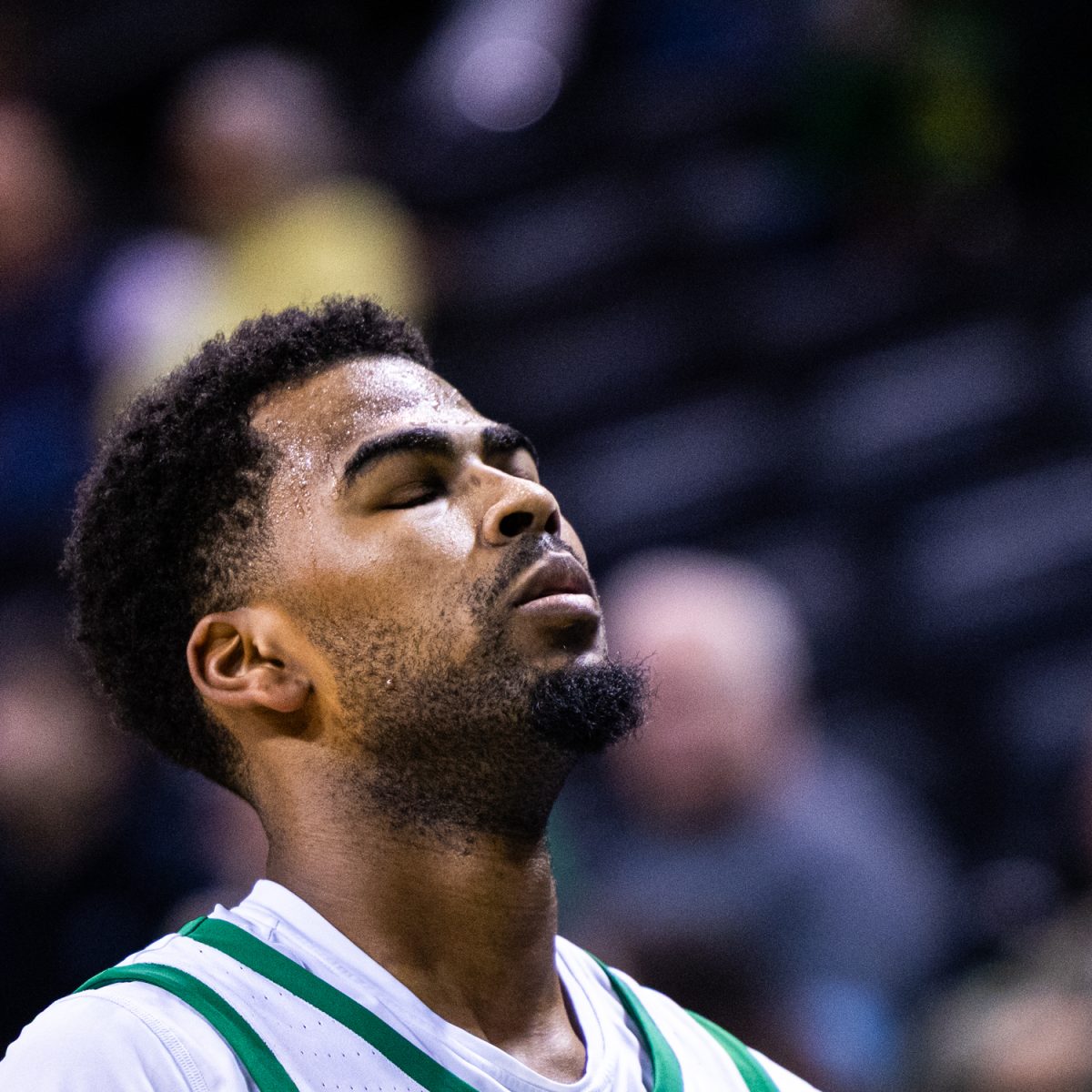 Sean Stewart takes a deep breath. The Oregon Ducks men’s basketball hosted the Minnesota Golden Gophers at Matthew Knight Arena in Eugene, Ore. on Feb. 17, 2026, losing 44-61. (Owen Burriss/Emerald)