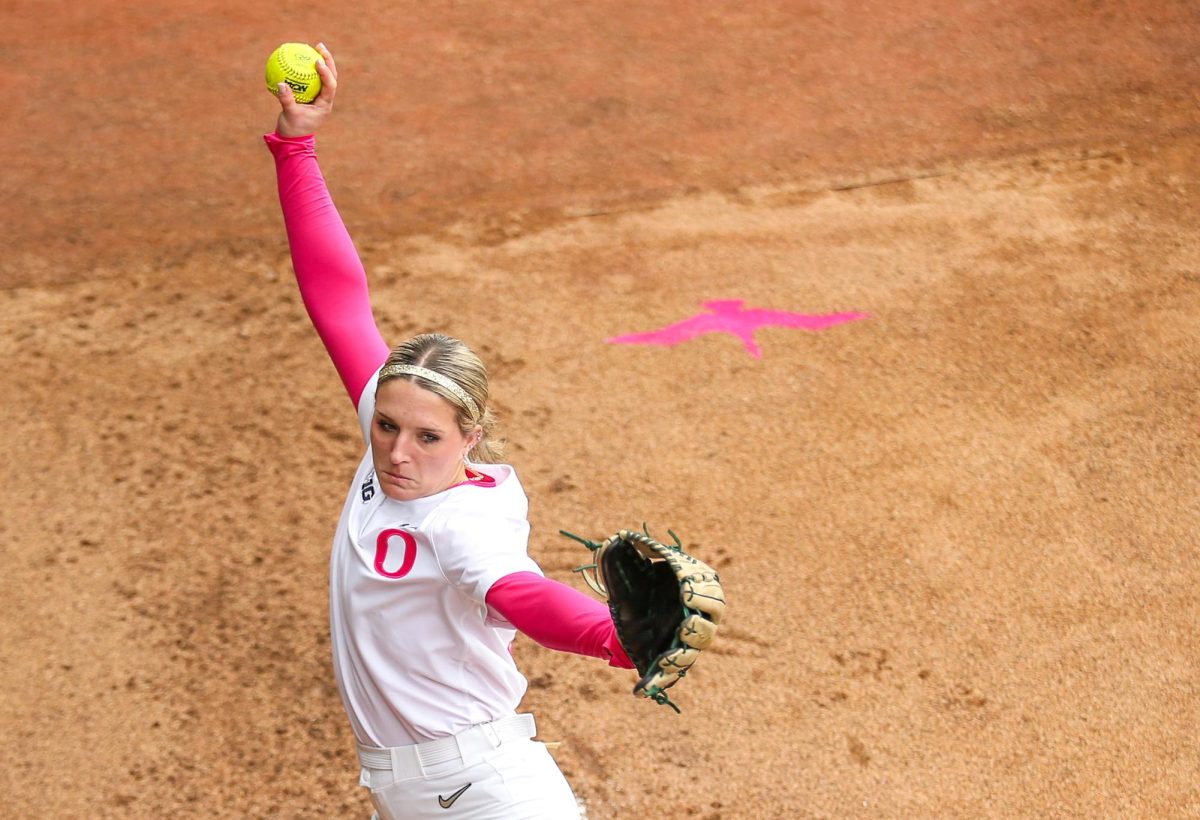 Oregon pitcher Lyndsey Grein (33) warms up in the bullpen. Oregon Ducks Softball take on the Penn State Nittany Lions at Jane Sanders Stadium in Eugene, Ore., on Mar. 15, 2026. (Tyler Graham/Emerald)